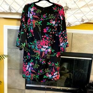 Trina Turk dress  size small Brand new